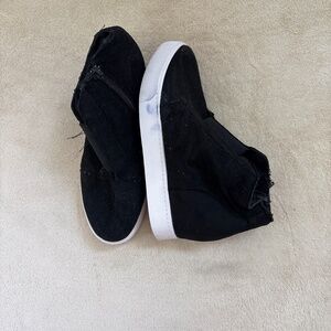 Black ancle boots